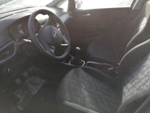 Opel Corsa E 1.4 16V Épave (2019, Blanc)