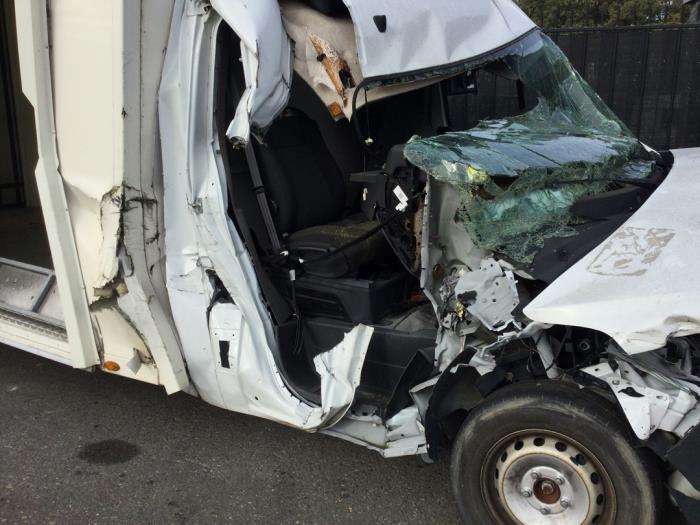Renault Master III 2.3 dCi 145 16V FWD Épave (2020, Blanc)