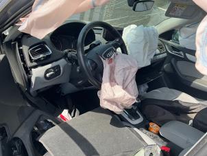 Audi Q3 2.0 TDI 16V 150 Quattro Épave (2016, Gris)