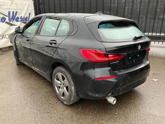 BMW 1 serie 116d 1.5 12V TwinPower Épave (2020, Noir)