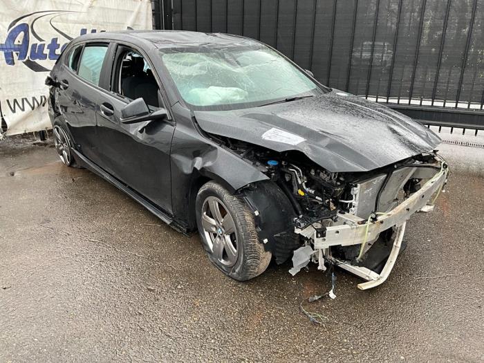 BMW 1 serie 116d 1.5 12V TwinPower Épave (2020, Noir)