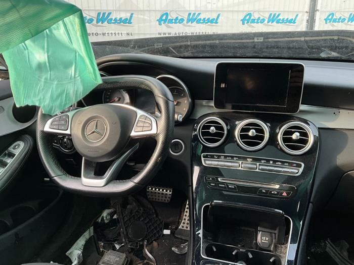 Mercedes GLC 2.2 250d 16V BlueTEC 4-Matic Schrottauto (2016, Schwarz)