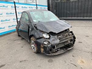 Fiat 500 Abarth Samochód złomowany (2016, Czarny)