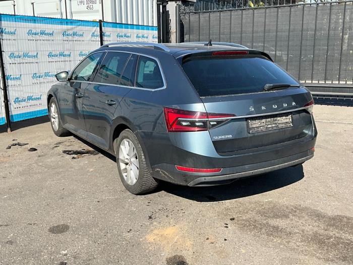 Skoda Superb Combi 1.5 TSI Evo 16V Épave (2019, Gris)