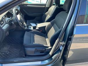 Skoda Superb Combi 1.5 TSI Evo 16V Épave (2019, Gris)