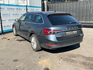 Skoda Superb Combi 1.5 TSI Evo 16V Épave (2019, Gris)