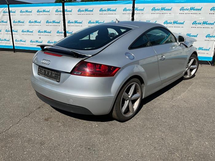 Audi TT 2.0 TFSI 16V Épave (2006, Argenté)