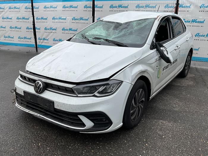 Volkswagen Polo VI 1.0 TSI 12V Épave (2022, Blanc)