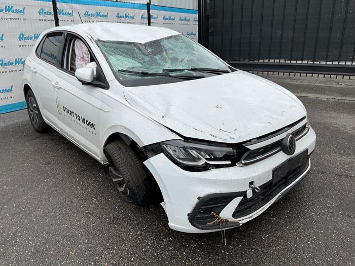 Volkswagen Polo VI 1.0 TSI 12V Épave (2022, Blanc)