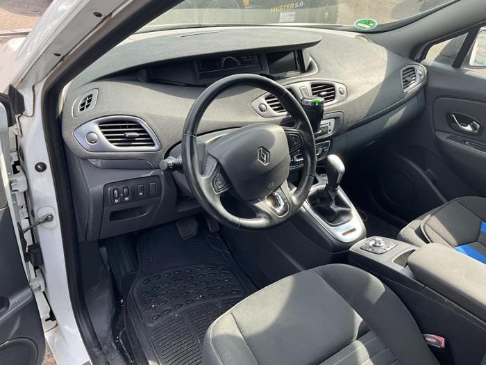 Renault Grand Scénic III 1.5 dCi 110 Skrotfordon (2014, WIT)