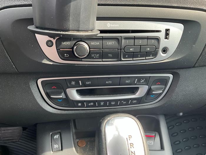 Renault Grand Scénic III 1.5 dCi 110 Skrotfordon (2014, WIT)
