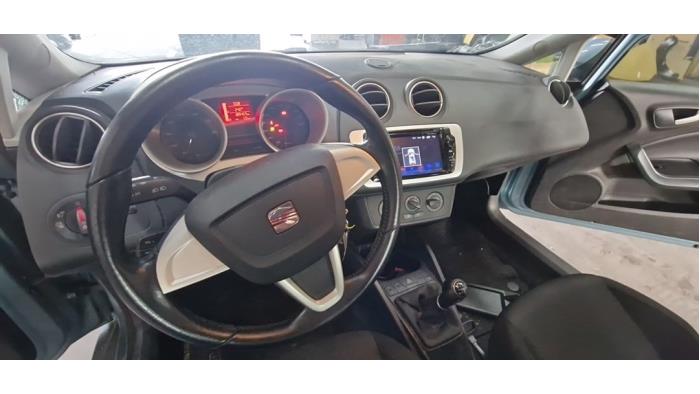 Seat Ibiza IV SC 1.4 16V Épave (2009, Métallisé, Bleu)