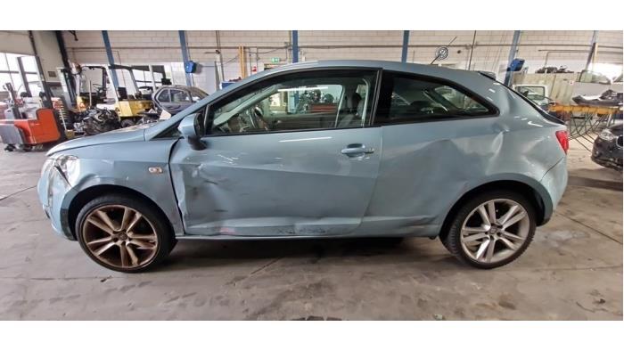 Seat Ibiza IV SC 1.4 16V Épave (2009, Métallisé, Bleu)