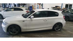 BMW 1 serie 120d 16V Épave (2010, Blanc)