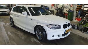 BMW 1 serie 120d 16V Épave (2010, Blanc)