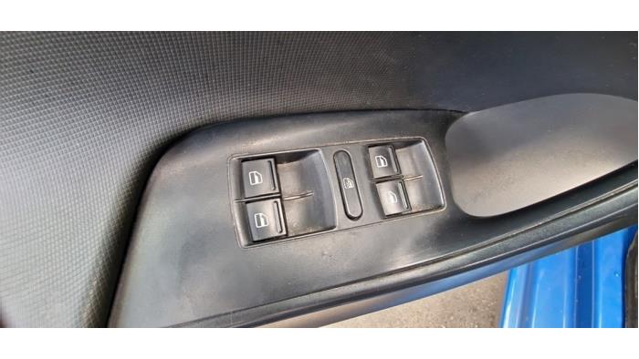 Seat Ibiza ST 1.2 TDI Ecomotive Voiture accidentée (2010, Bleu)