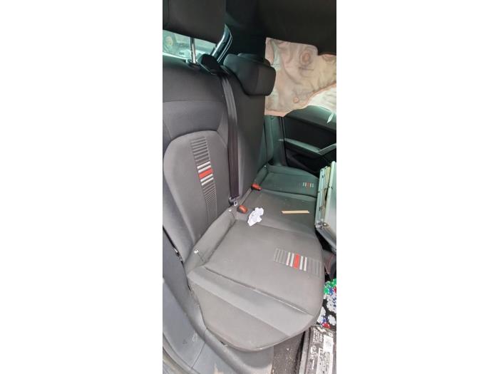 Seat Arona 1.0 TSI 12V Vehículo de desguace (2020, Metálico, Gris)