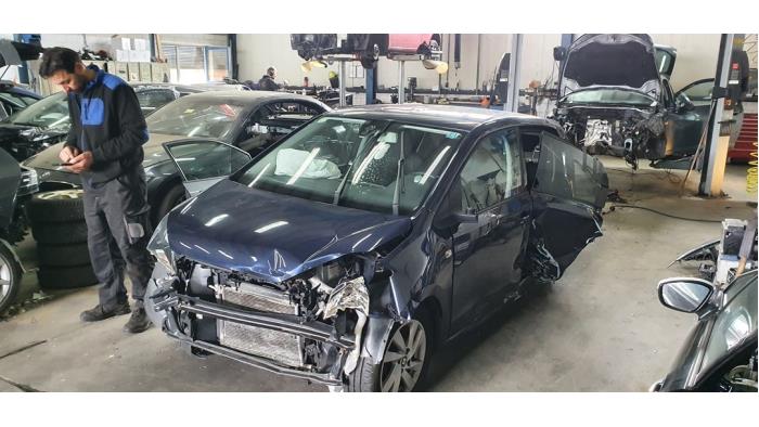 Seat Mii 1.0 12V Schrottauto (2015, Metallic, Blau)