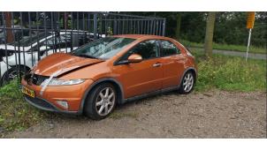 Honda Civic 1.8i VTEC 16V  (Épave)