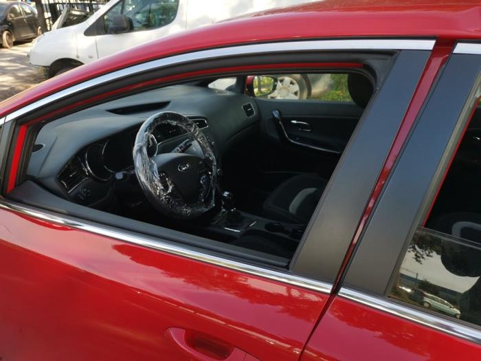 Kia Cee'd 1.0i T-GDi 12V 120 Schrottauto (2016, Rot)