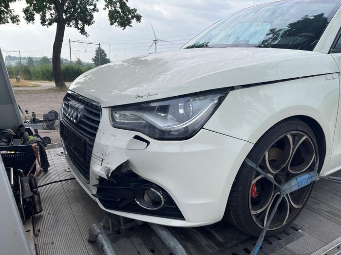 Audi A1 1.4 TFSI 16V 122 Vehículo de desguace (2011, Blanco)