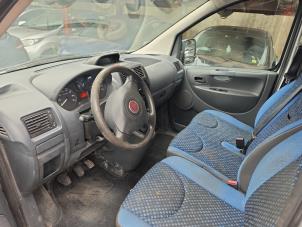 Fiat Scudo 1.6 D Multijet DPF Vehículo de desguace (2015, Granito)