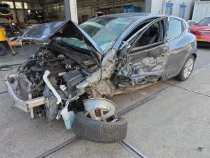 Renault Clio IV 0.9 Energy TCE 90 12V Vehículo de desguace (2018, Metálico, Gris ratón)