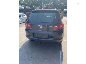 Volkswagen Tiguan 2.0 TSI 16V 4Motion Vehículo de desguace (2009, Negro)