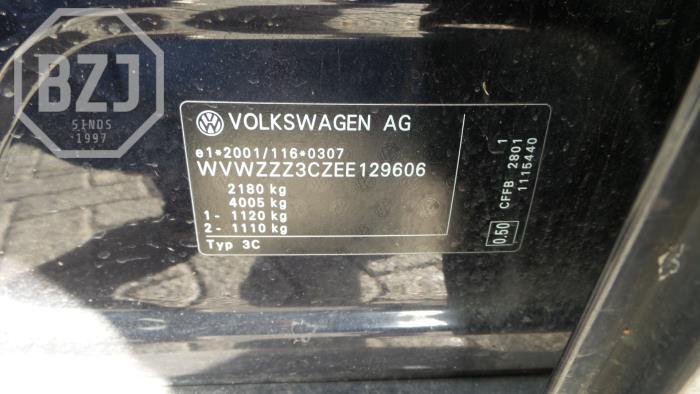 Volkswagen Passat Vehículo de desguace (2014, Negro)