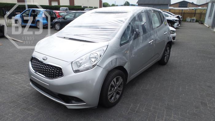 Kia Venga 1.4 CVVT 16V Épave (2016, Argenté)