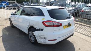 Ford Mondeo Épave (2015, Rose)