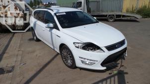 Ford Mondeo Épave (2015, Rose)