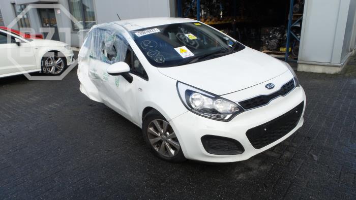 Kia Rio Salvage Vehicle 14 White Bzj Bv Proxyparts Com