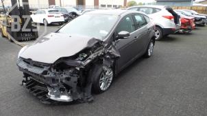 Ford Focus Samochód złomowany (2013, LUNAR SKY)