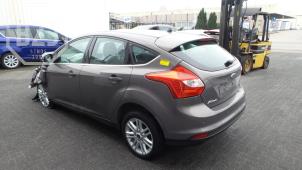 Ford Focus Samochód złomowany (2013, LUNAR SKY)