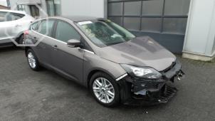 Ford Focus Samochód złomowany (2013, LUNAR SKY)