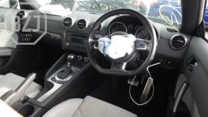 Audi TT Épave (2013, Gris)
