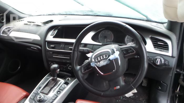 Audi S4 Épave (2011, Noir)