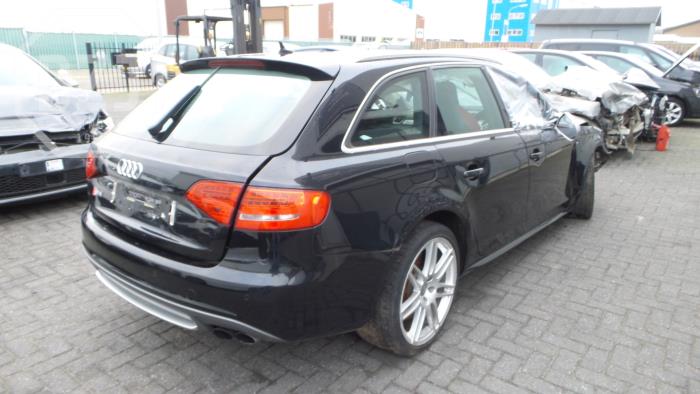 Audi S4 Épave (2011, Noir)