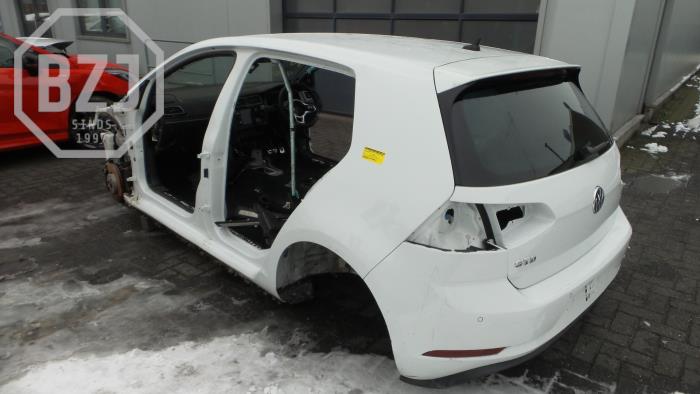 Volkswagen Golf Samochód złomowany (2018, Bialy)