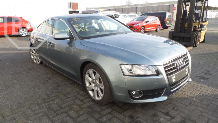 Audi A5 Épave (2011, Gris)