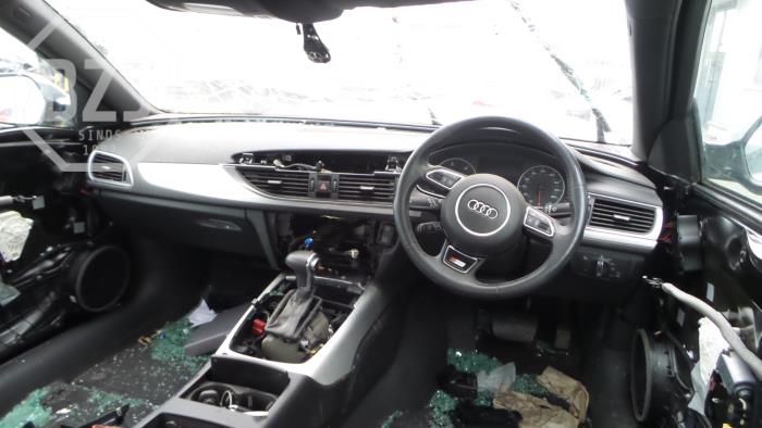 Audi A6 Épave (2013, Noir)