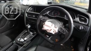 Audi A4 Épave (2014, Noir)