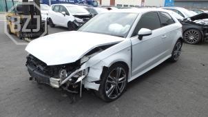 Audi A3 Samochód złomowany (2014, Bialy)
