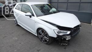 Audi A3 Samochód złomowany (2014, Bialy)