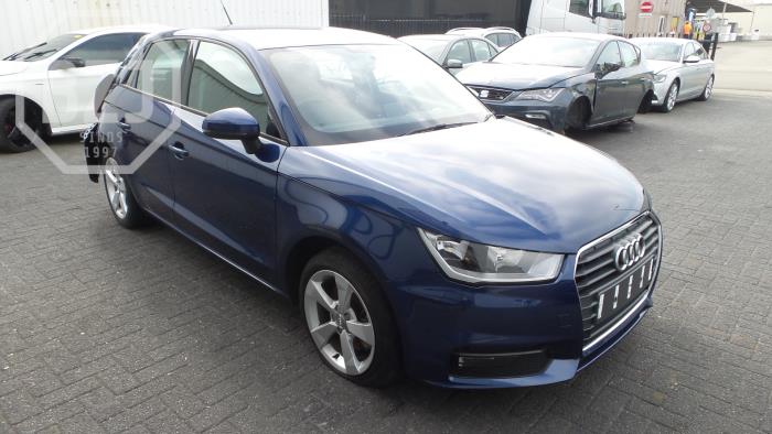Audi A1 Épave (2017, Bleu)