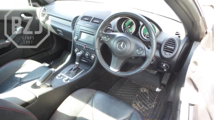 Mercedes SLK 1.8 200 K 16V Épave (2012, Argenté)