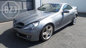 Mercedes SLK 1.8 200 K 16V Épave (2012, Argenté)