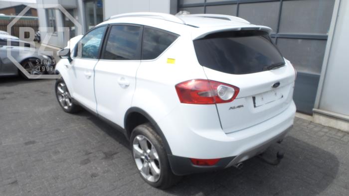 Ford Kuga Samochód złomowany (2011, Rózowy)