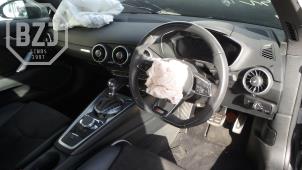 Audi TT Samochód złomowany (2016, Szary)